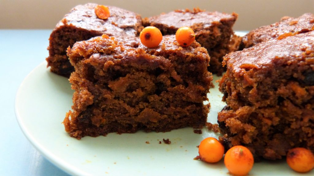 Crumbly square of sea buckthorn and carrot cake