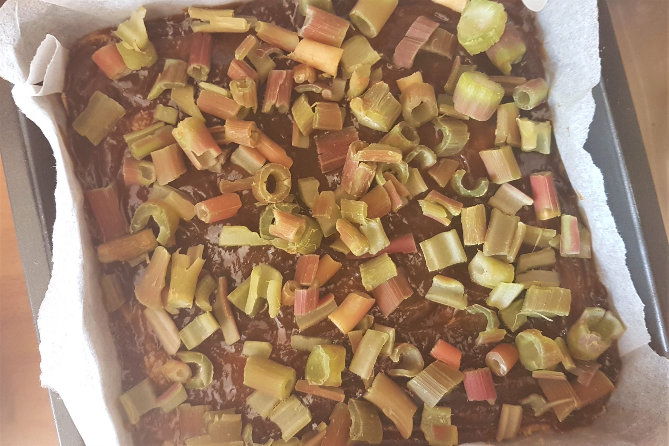Making Japanese knotweed frangipane with ingredients from a foraging course
