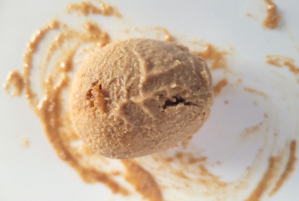 A single scoop of Medlar Toffee Ice cream